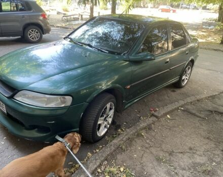 Зеленый Опель Вектра, объемом двигателя 2 л и пробегом 1000 тыс. км за 1668 $, фото 1 на Automoto.ua