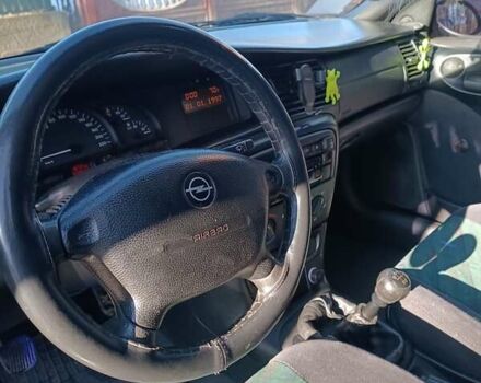 Зеленый Опель Вектра, объемом двигателя 1.8 л и пробегом 340 тыс. км за 2700 $, фото 9 на Automoto.ua