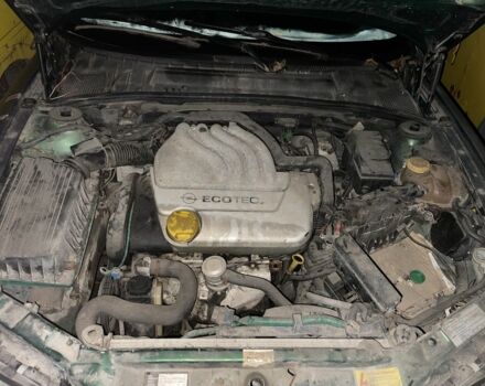 Зеленый Опель Вектра, объемом двигателя 1.6 л и пробегом 300 тыс. км за 650 $, фото 3 на Automoto.ua