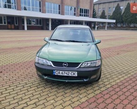 Зелений Опель Вектра, об'ємом двигуна 1.6 л та пробігом 280 тис. км за 1400 $, фото 2 на Automoto.ua