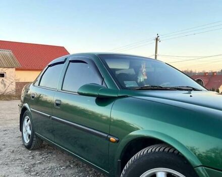 Зеленый Опель Вектра, объемом двигателя 1.8 л и пробегом 340 тыс. км за 2700 $, фото 2 на Automoto.ua