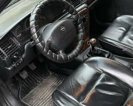 Зеленый Опель Вектра, объемом двигателя 2.5 л и пробегом 365 тыс. км за 2650 $, фото 9 на Automoto.ua