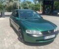 Зеленый Опель Вектра, объемом двигателя 1.6 л и пробегом 300 тыс. км за 2800 $, фото 1 на Automoto.ua