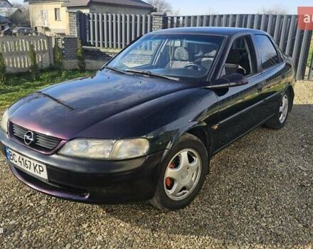 Зеленый Опель Вектра, объемом двигателя 1.8 л и пробегом 251 тыс. км за 2250 $, фото 3 на Automoto.ua