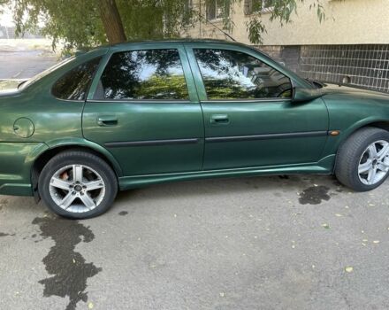 Зеленый Опель Вектра, объемом двигателя 2 л и пробегом 1000 тыс. км за 1668 $, фото 4 на Automoto.ua