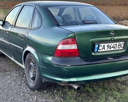 Зеленый Опель Вектра, объемом двигателя 1.8 л и пробегом 344 тыс. км за 1650 $, фото 15 на Automoto.ua