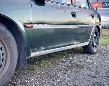 Зеленый Опель Вектра, объемом двигателя 1.8 л и пробегом 344 тыс. км за 1650 $, фото 8 на Automoto.ua