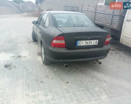 Зеленый Опель Вектра, объемом двигателя 2 л и пробегом 320 тыс. км за 1750 $, фото 4 на Automoto.ua