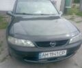 Зелений Опель Вектра, об'ємом двигуна 1.6 л та пробігом 380 тис. км за 3200 $, фото 1 на Automoto.ua