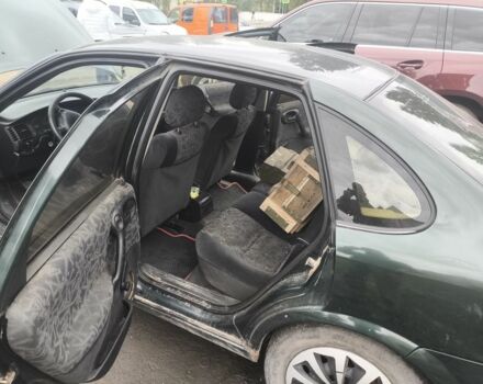 Зелений Опель Вектра, об'ємом двигуна 0 л та пробігом 208 тис. км за 850 $, фото 8 на Automoto.ua