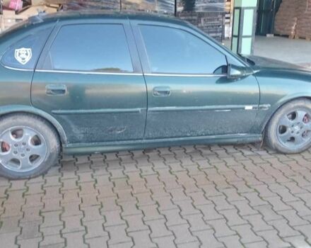 Зелений Опель Вектра, об'ємом двигуна 2 л та пробігом 400 тис. км за 850 $, фото 2 на Automoto.ua