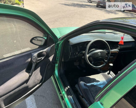 Зеленый Опель Вектра, объемом двигателя 2.5 л и пробегом 296 тыс. км за 3000 $, фото 9 на Automoto.ua