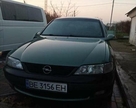Зеленый Опель Вектра, объемом двигателя 1.6 л и пробегом 303 тыс. км за 2400 $, фото 6 на Automoto.ua