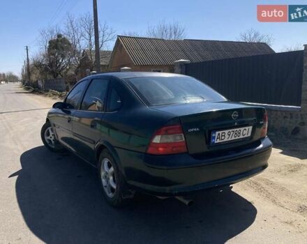Зелений Опель Вектра, об'ємом двигуна 1.6 л та пробігом 258 тис. км за 2450 $, фото 1 на Automoto.ua
