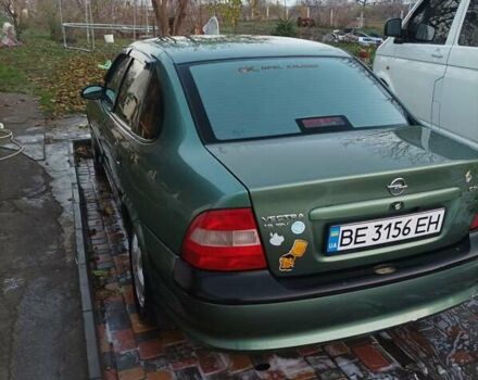 Зеленый Опель Вектра, объемом двигателя 1.6 л и пробегом 303 тыс. км за 2400 $, фото 5 на Automoto.ua