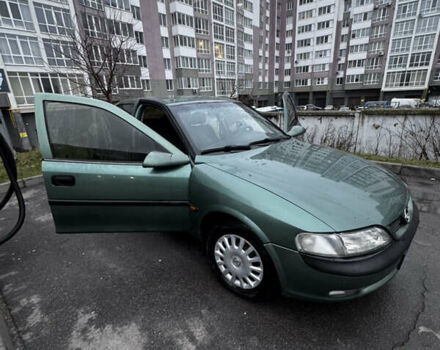 Зелений Опель Вектра, об'ємом двигуна 1.8 л та пробігом 356 тис. км за 2600 $, фото 2 на Automoto.ua