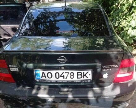 Зелений Опель Вектра, об'ємом двигуна 1.8 л та пробігом 319 тис. км за 1500 $, фото 1 на Automoto.ua