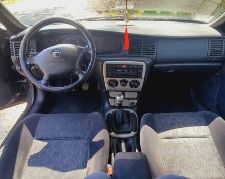 Зелений Опель Вектра, об'ємом двигуна 1.8 л та пробігом 242 тис. км за 2900 $, фото 8 на Automoto.ua