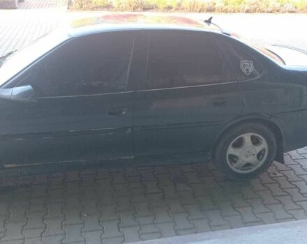 Зелений Опель Вектра, об'ємом двигуна 2 л та пробігом 400 тис. км за 850 $, фото 1 на Automoto.ua