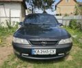Зеленый Опель Вектра, объемом двигателя 1.8 л и пробегом 377 тыс. км за 3200 $, фото 1 на Automoto.ua