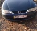 Зеленый Опель Вектра, объемом двигателя 1.6 л и пробегом 350 тыс. км за 2700 $, фото 1 на Automoto.ua