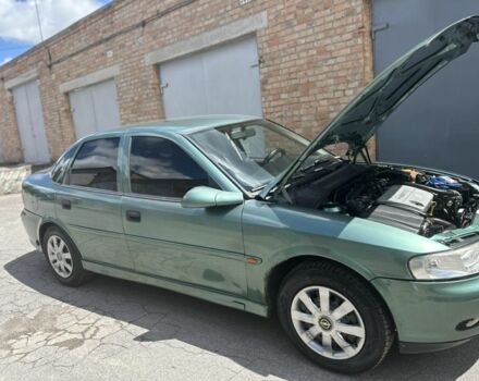 Зеленый Опель Вектра, объемом двигателя 1.6 л и пробегом 320 тыс. км за 2650 $, фото 2 на Automoto.ua