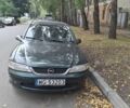 Зелений Опель Вектра, об'ємом двигуна 2 л та пробігом 358 тис. км за 1345 $, фото 1 на Automoto.ua