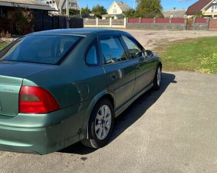 Зеленый Опель Вектра, объемом двигателя 1.6 л и пробегом 404 тыс. км за 2400 $, фото 3 на Automoto.ua