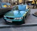 Зелений Опель Вектра, об'ємом двигуна 2 л та пробігом 235 тис. км за 1997 $, фото 1 на Automoto.ua