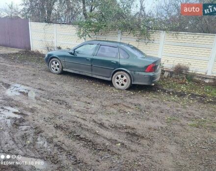 Зеленый Опель Вектра, объемом двигателя 2 л и пробегом 371 тыс. км за 2700 $, фото 1 на Automoto.ua