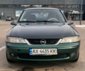 Зеленый Опель Вектра, объемом двигателя 1.8 л и пробегом 400 тыс. км за 2200 $, фото 1 на Automoto.ua