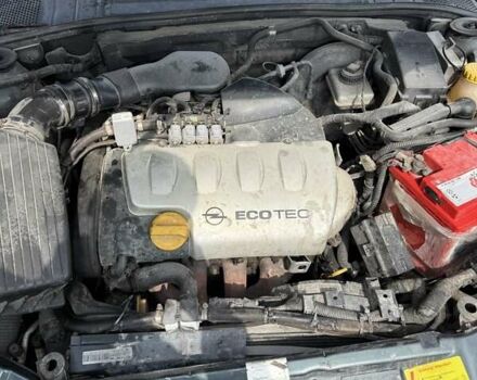 Зеленый Опель Вектра, объемом двигателя 1.8 л и пробегом 225 тыс. км за 1200 $, фото 8 на Automoto.ua