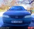 Зелений Опель Вектра, об'ємом двигуна 2 л та пробігом 300 тис. км за 3300 $, фото 1 на Automoto.ua