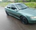 Зеленый Опель Вектра, объемом двигателя 1.6 л и пробегом 240 тыс. км за 2550 $, фото 2 на Automoto.ua