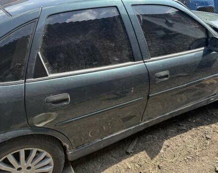 Зеленый Опель Вектра, объемом двигателя 1.8 л и пробегом 225 тыс. км за 1200 $, фото 6 на Automoto.ua