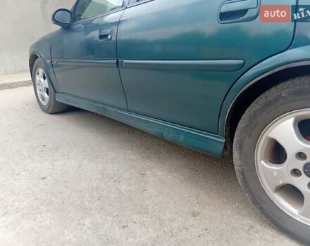 Зеленый Опель Вектра, объемом двигателя 1.6 л и пробегом 88 тыс. км за 2600 $, фото 3 на Automoto.ua