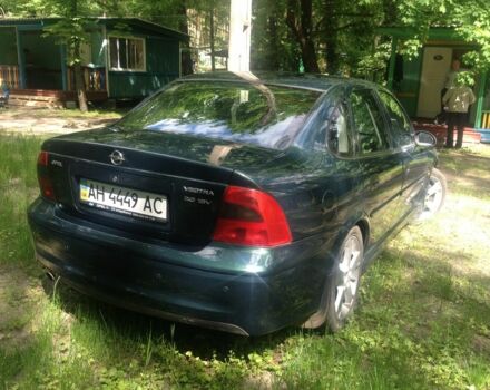 Зелений Опель Вектра, об'ємом двигуна 2 л та пробігом 260 тис. км за 3300 $, фото 3 на Automoto.ua