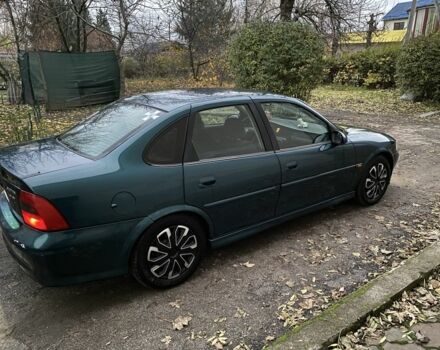 Зеленый Опель Вектра, объемом двигателя 1.8 л и пробегом 350 тыс. км за 1550 $, фото 2 на Automoto.ua