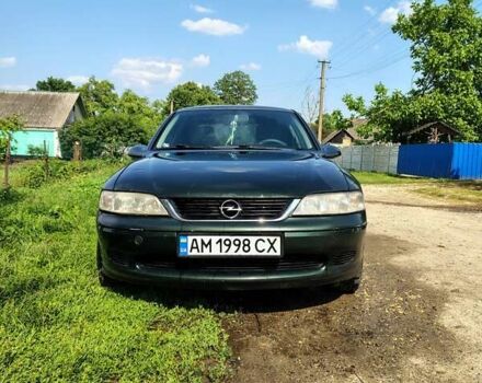 Зелений Опель Вектра, об'ємом двигуна 1.6 л та пробігом 217 тис. км за 2600 $, фото 4 на Automoto.ua
