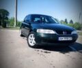 Зелений Опель Вектра, об'ємом двигуна 1.6 л та пробігом 217 тис. км за 2600 $, фото 1 на Automoto.ua