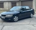 Зелений Опель Вектра, об'ємом двигуна 2 л та пробігом 200 тис. км за 999 $, фото 1 на Automoto.ua