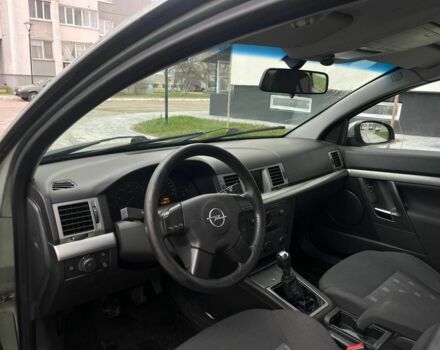 Зеленый Опель Вектра, объемом двигателя 1.9 л и пробегом 310 тыс. км за 1950 $, фото 4 на Automoto.ua