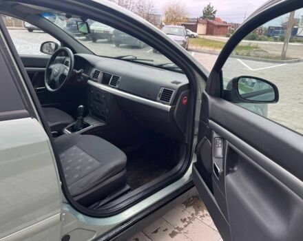 Зеленый Опель Вектра, объемом двигателя 1.9 л и пробегом 310 тыс. км за 1950 $, фото 5 на Automoto.ua