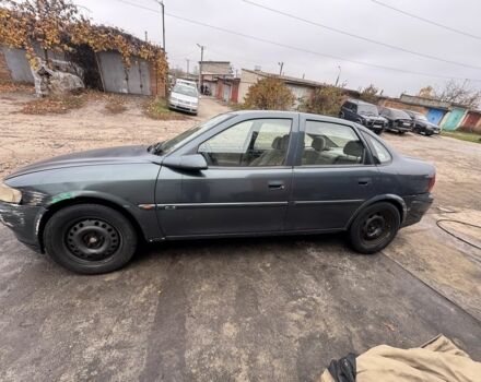 Зелений Опель Вектра, об'ємом двигуна 2 л та пробігом 300 тис. км за 900 $, фото 5 на Automoto.ua