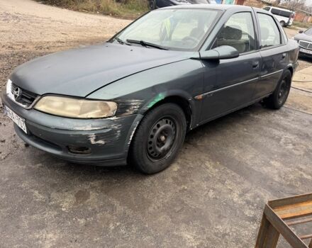 Зелений Опель Вектра, об'ємом двигуна 2 л та пробігом 300 тис. км за 900 $, фото 2 на Automoto.ua