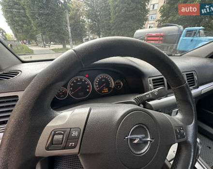 Зеленый Опель Вектра, объемом двигателя 2.2 л и пробегом 250 тыс. км за 3500 $, фото 12 на Automoto.ua