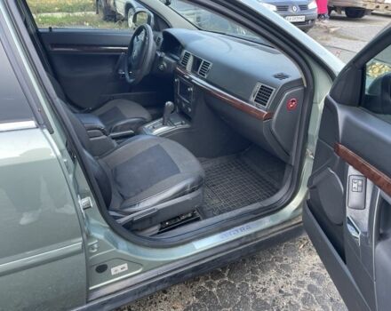 Зелений Опель Вектра, об'ємом двигуна 2.2 л та пробігом 278 тис. км за 3950 $, фото 8 на Automoto.ua