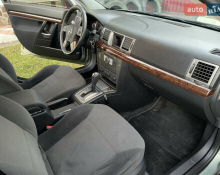 Зелений Опель Вектра, об'ємом двигуна 2.2 л та пробігом 164 тис. км за 4450 $, фото 4 на Automoto.ua