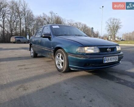 Зеленый Опель Вектра, объемом двигателя 1.8 л и пробегом 394 тыс. км за 1100 $, фото 2 на Automoto.ua