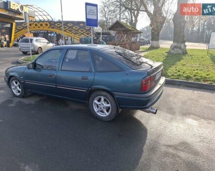 Зеленый Опель Вектра, объемом двигателя 1.8 л и пробегом 394 тыс. км за 1100 $, фото 1 на Automoto.ua